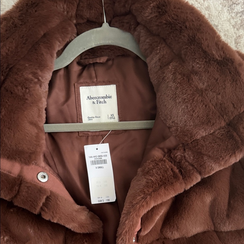 Abercrombie & Fitch Chocolate Brown Kids Puffer Jacket - Picture 2 of 5